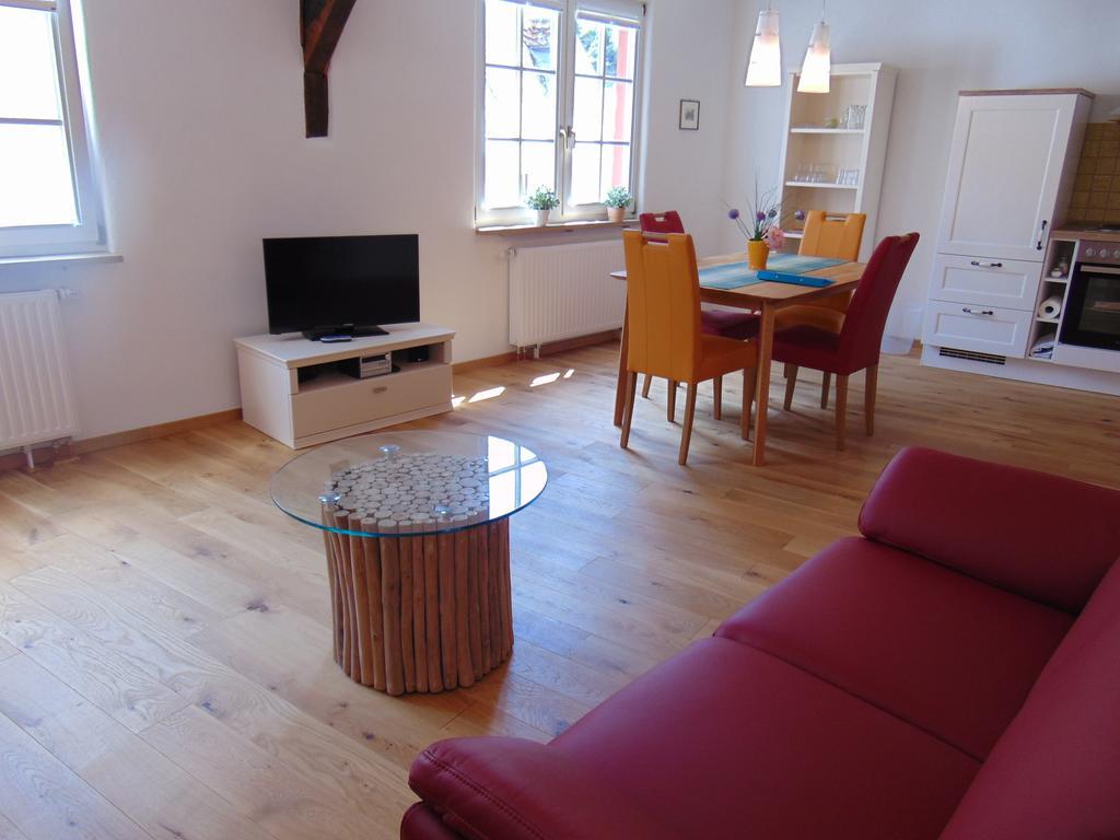 Ferienwohnung Bergblick /Moseltal 布尔根 外观 照片